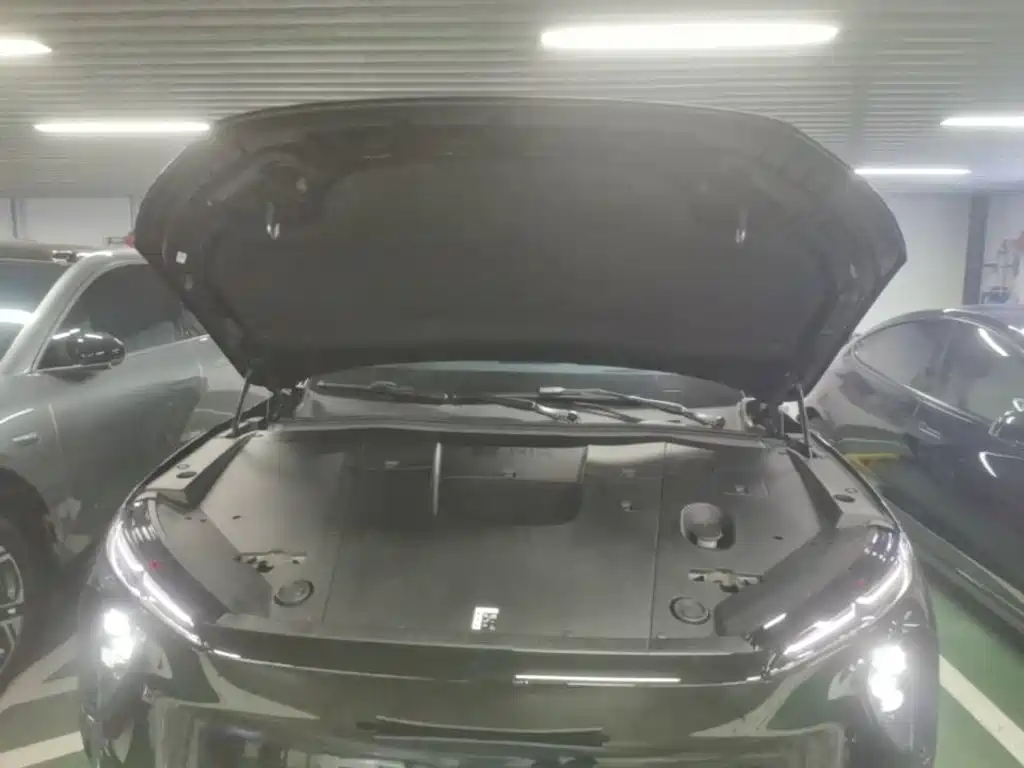 Фото 20 - NIO ES6