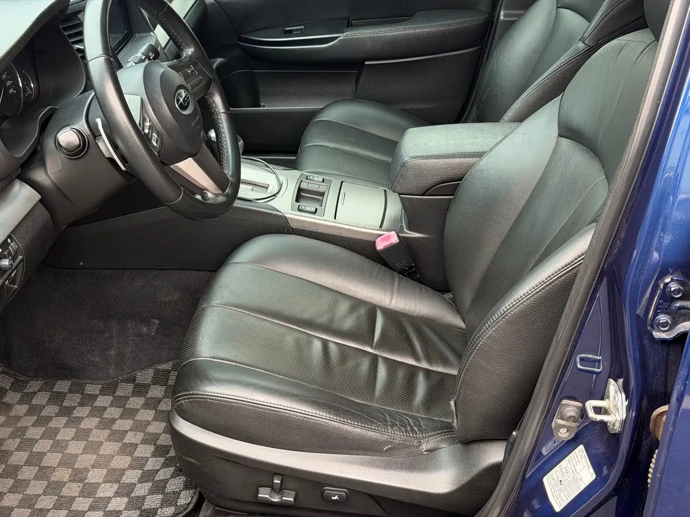 Subaru Legacy 2010 2.0i Luxury Wagon фото 4