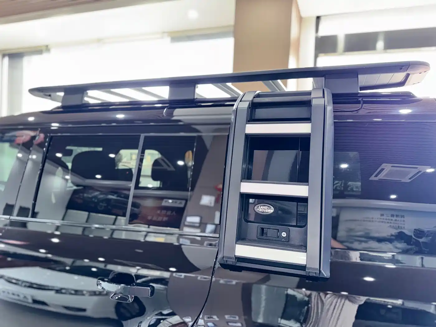 Land Rover Defender 2023 Facelift 110 3.0T P400 X-DYNAMIC HSE фото 23