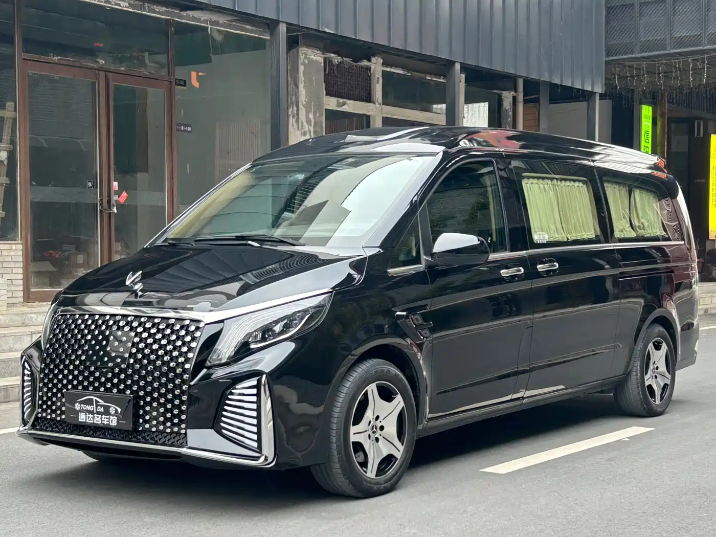 Mercedes-Benz Vito 2023 2.0T Business 7-Seater