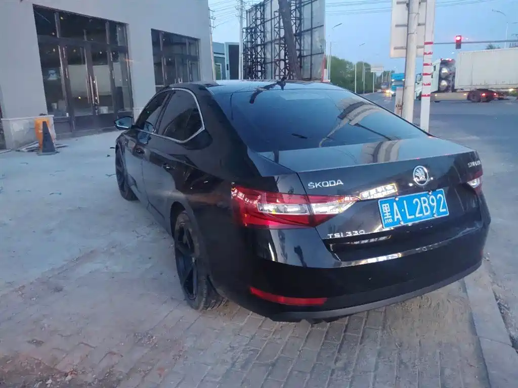 Škoda Superb 2018 TSI280 DSG Standard (China V) фото 6