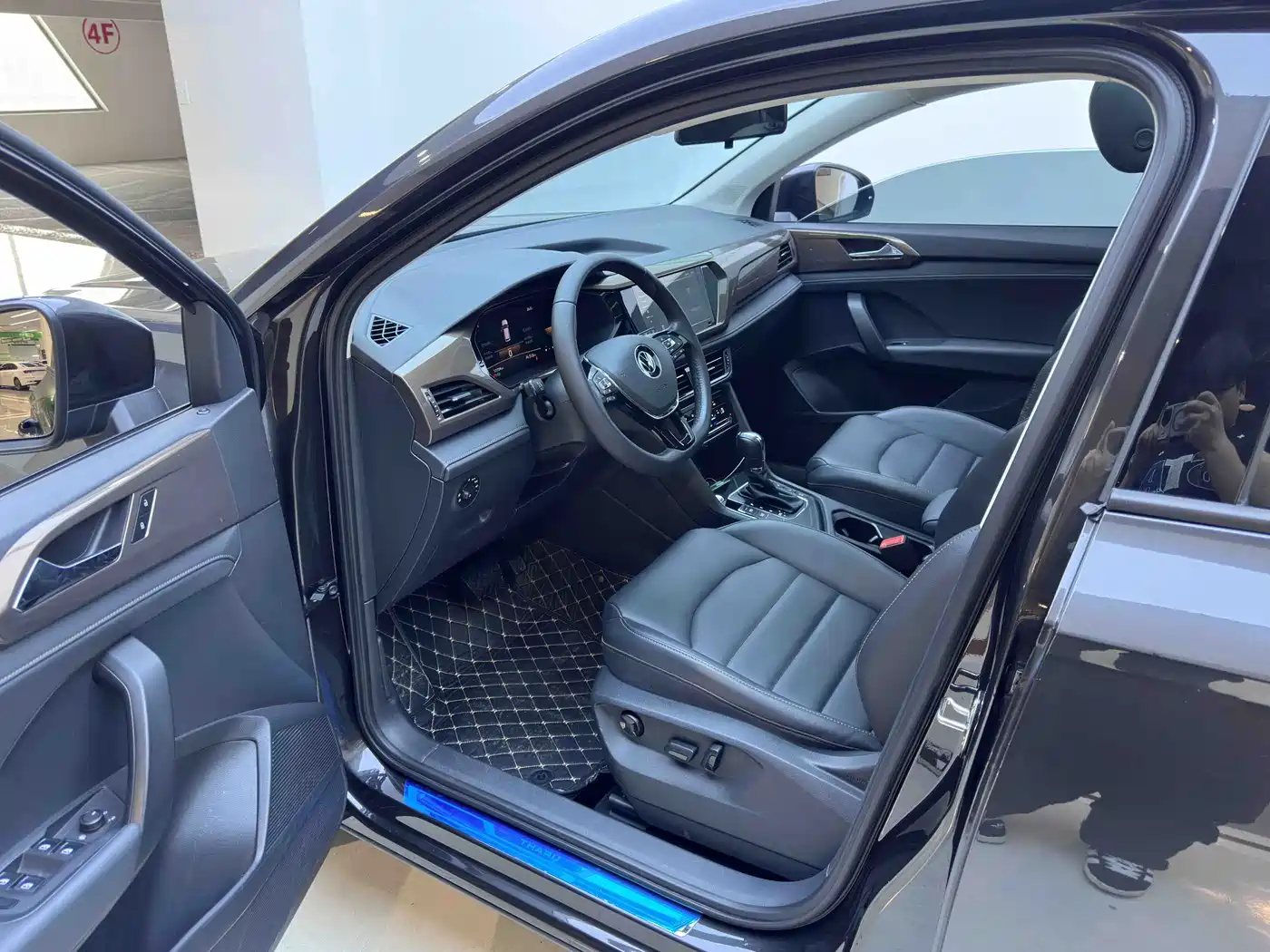 Volkswagen Tharu 2022 280TSI 2WD Comfort фото 14