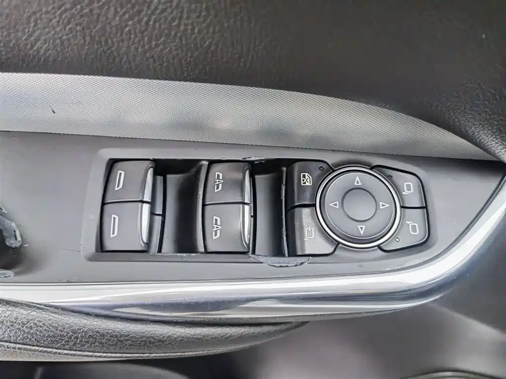 Cadillac XT4 2018 Model 28T 2WD Luxury фото 9