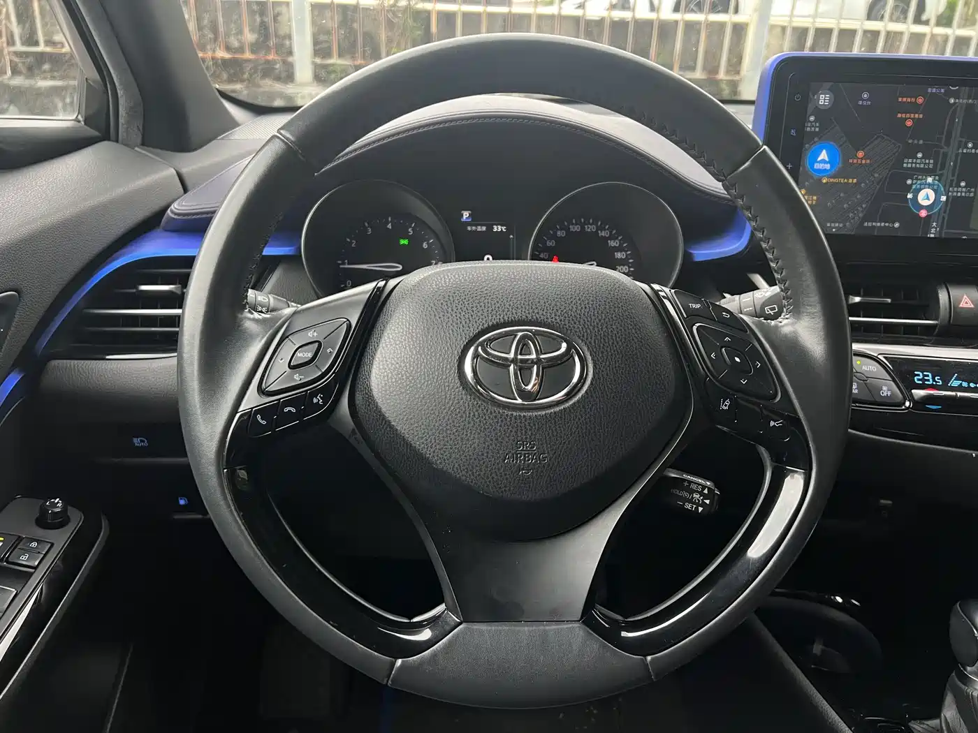 Фото 22 - Toyota C-HR