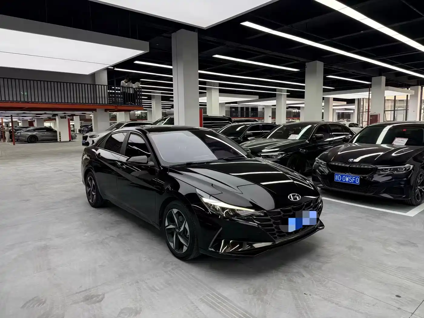 Hyundai Elantra 2023 1.5L CVT GLX Elite Edition фото 3