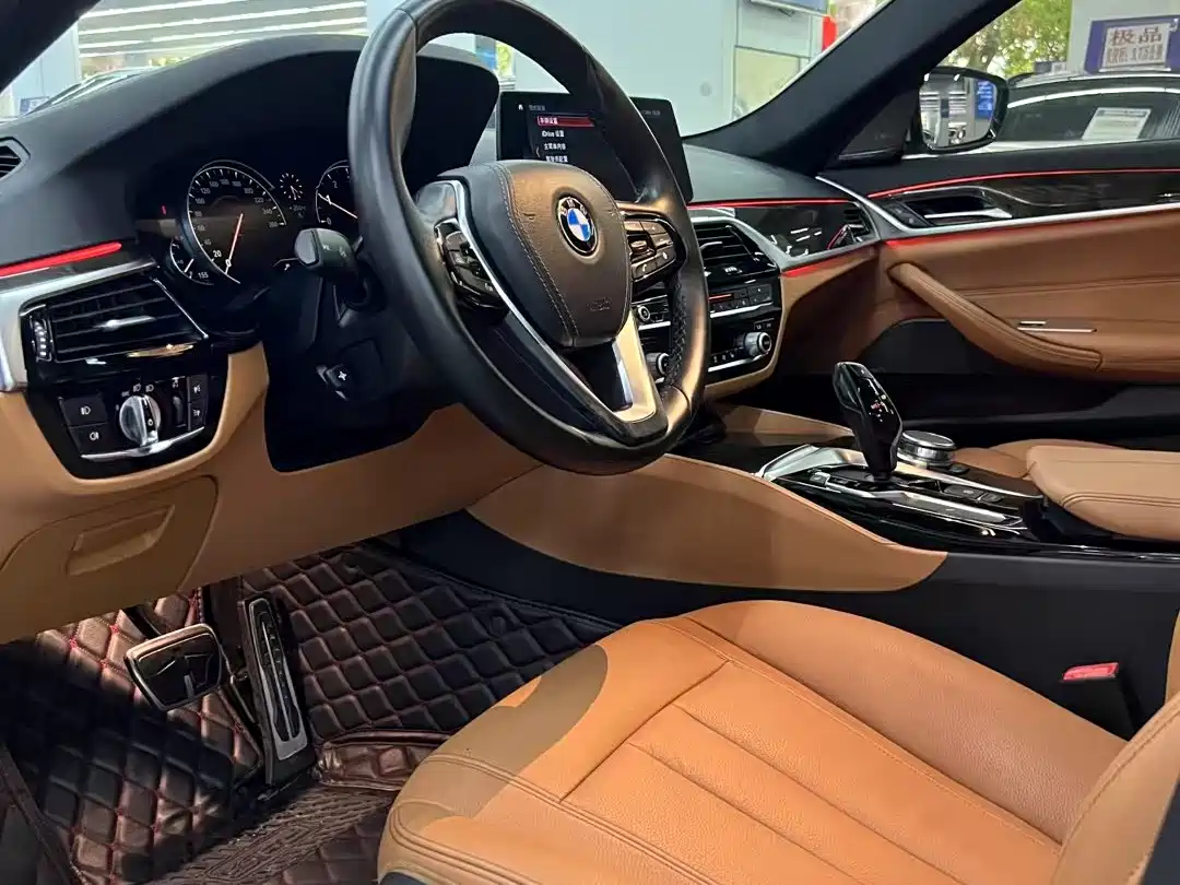 BMW 5 Series 2018 530Li Leading M Sport Package фото 4