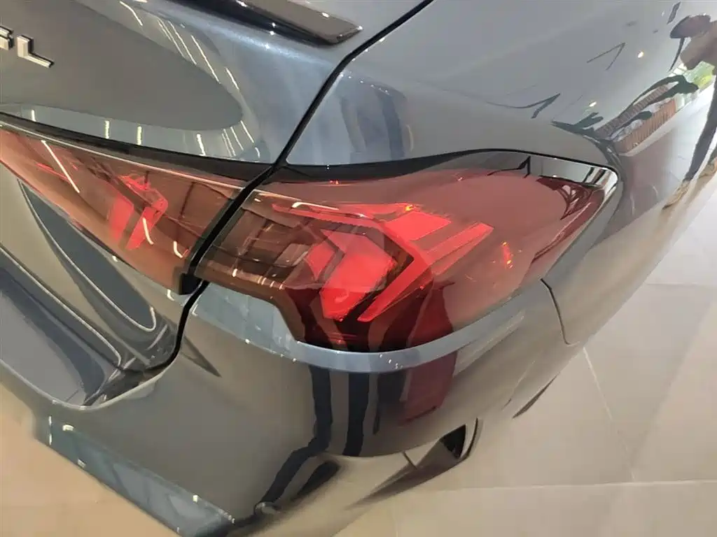 BMW 2 Series 2025 225L M Sport Moonlight Package фото 8