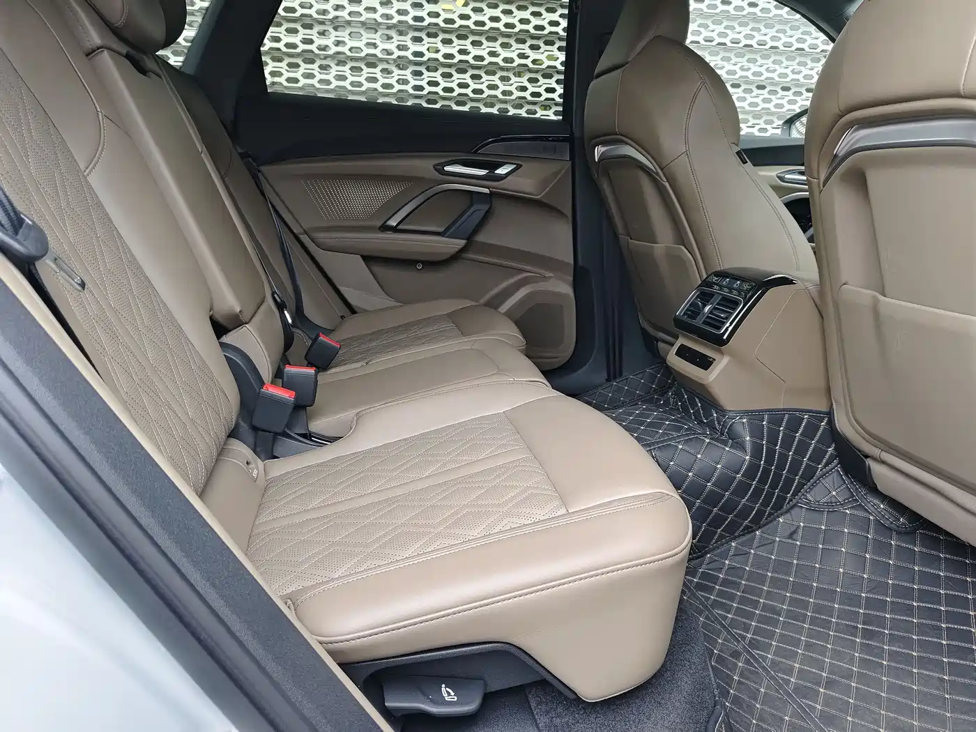 Audi Q5L 2026 Luxury Sport 150kW фото 7