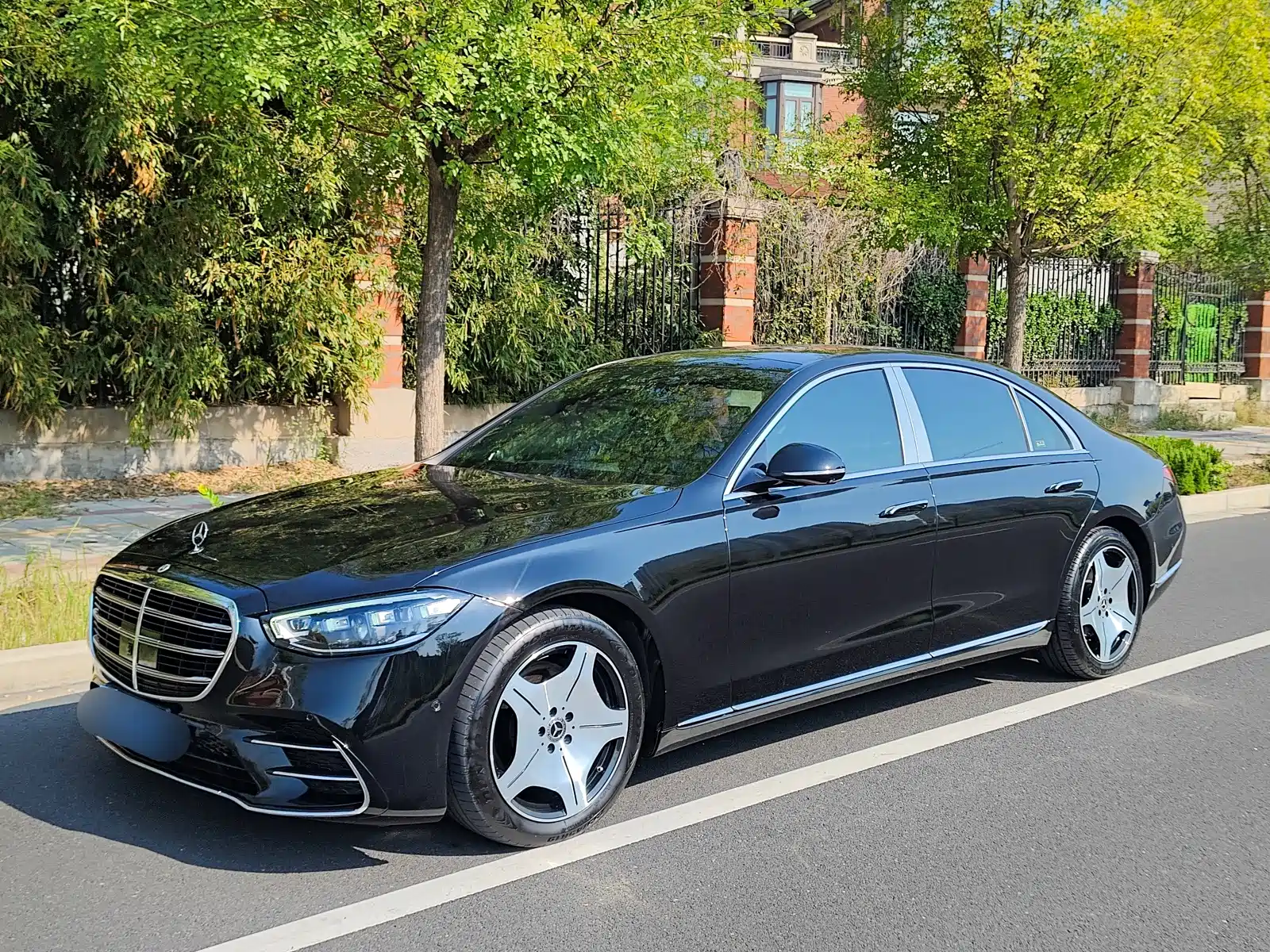 Photo 21 - Mercedes-Benz S-Class