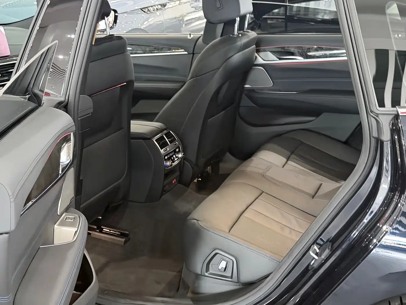 BMW 6 Series GT 2022 Model 630i M Sport Package фото 7