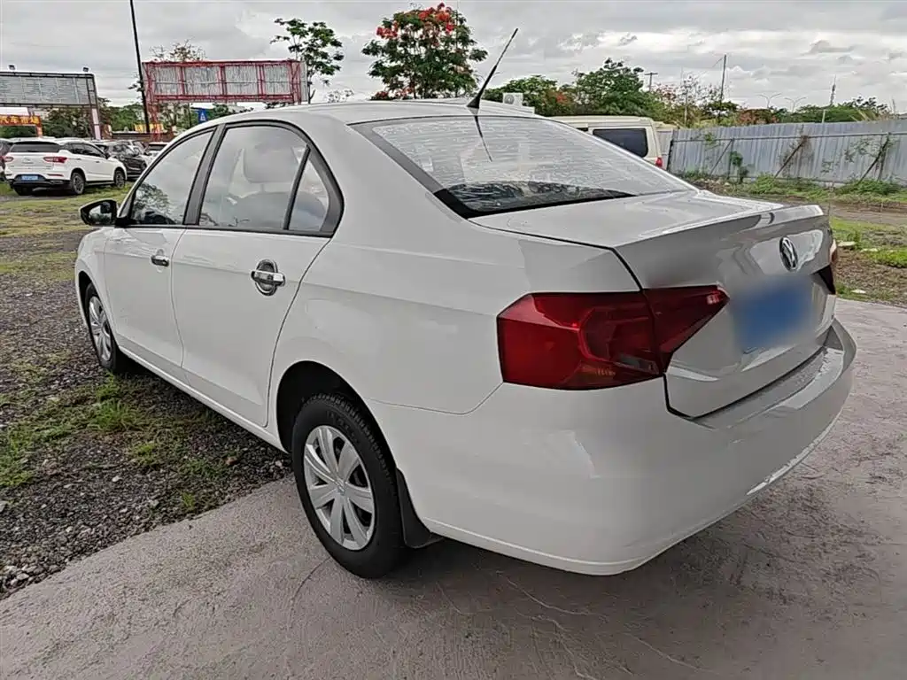 Volkswagen Jetta 2017 1.5L Automatic Fashion фото 5