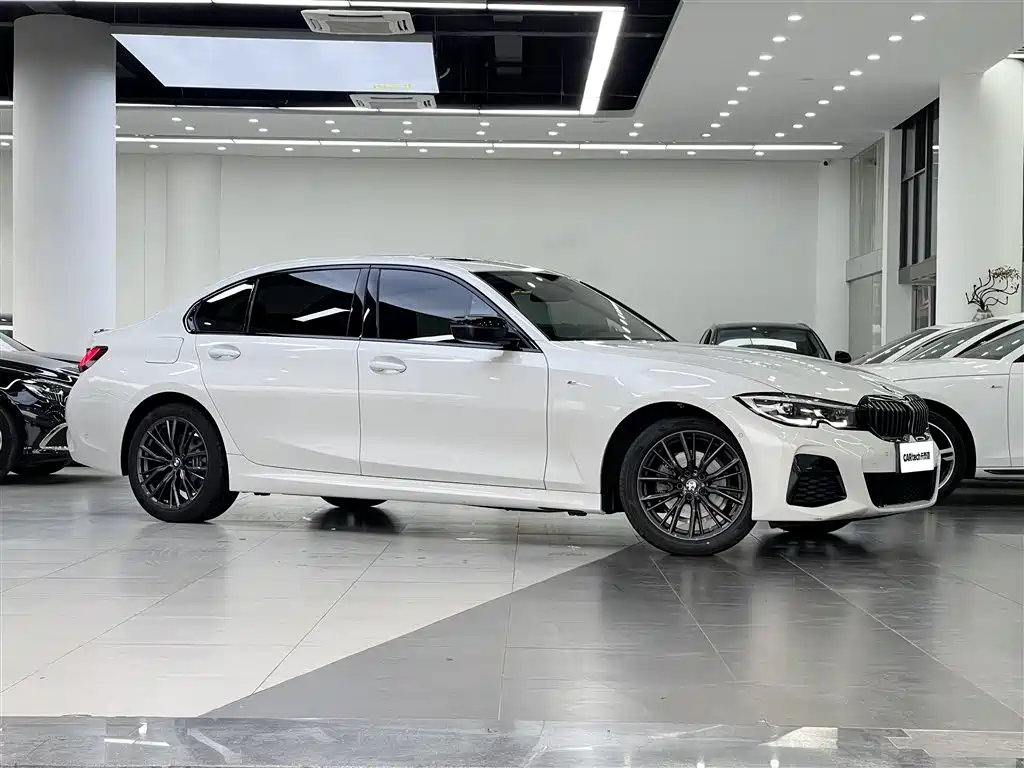 BMW 3 Series 2022 325Li M Sport Shadow Edition фото 3