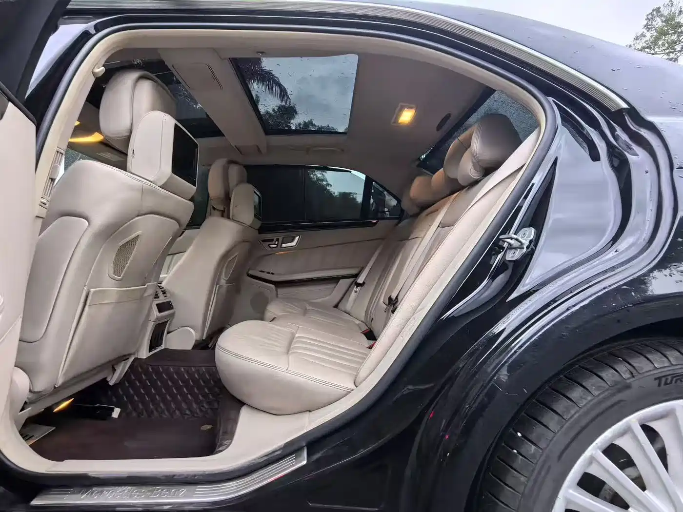 Mercedes-Benz E-Class 2014 E 300 L фото 6