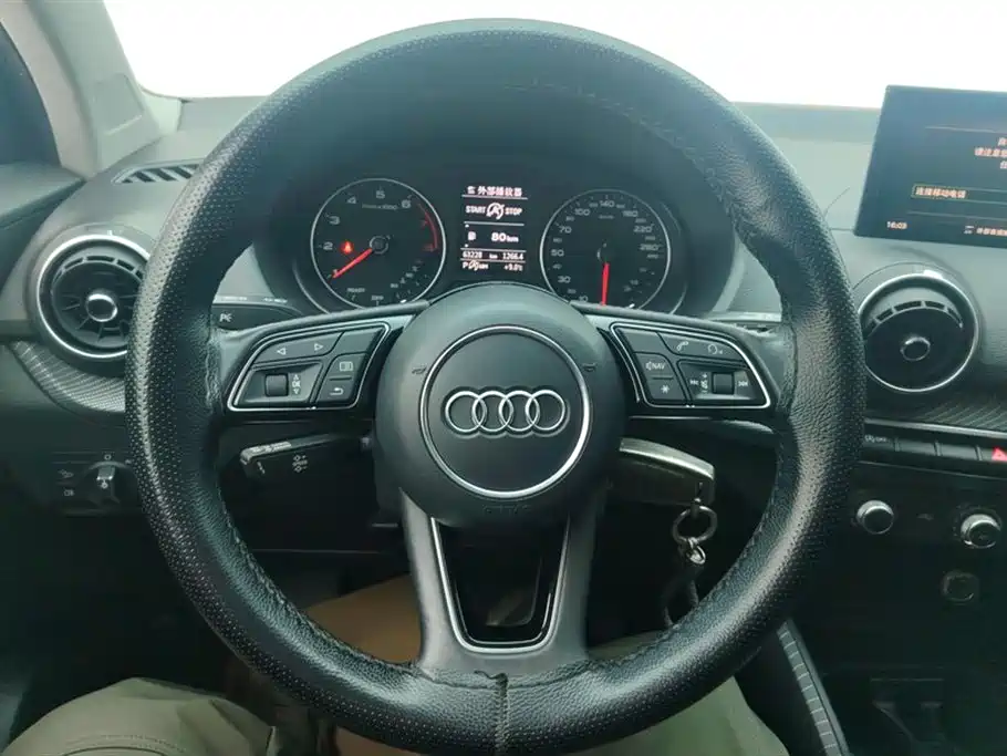 Audi Q2L 2018 35 TFSI Launch Exclusive Edition China VI фото 15