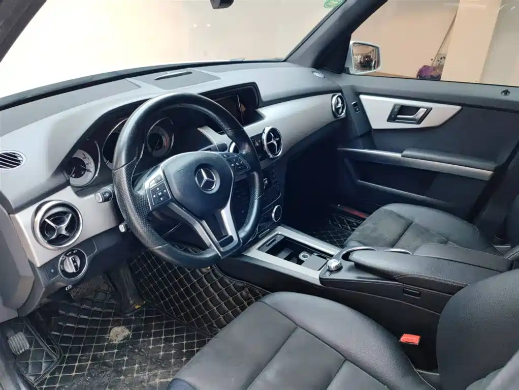 Mercedes-Benz GLK-Class 2015 GLK 300 4MATIC Fashion Ultimate Edition фото 9