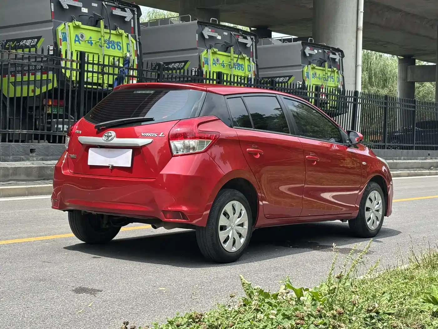 Toyota YARiS L Zhi Xuan 2015 1.5E Auto Charming Edition фото 6