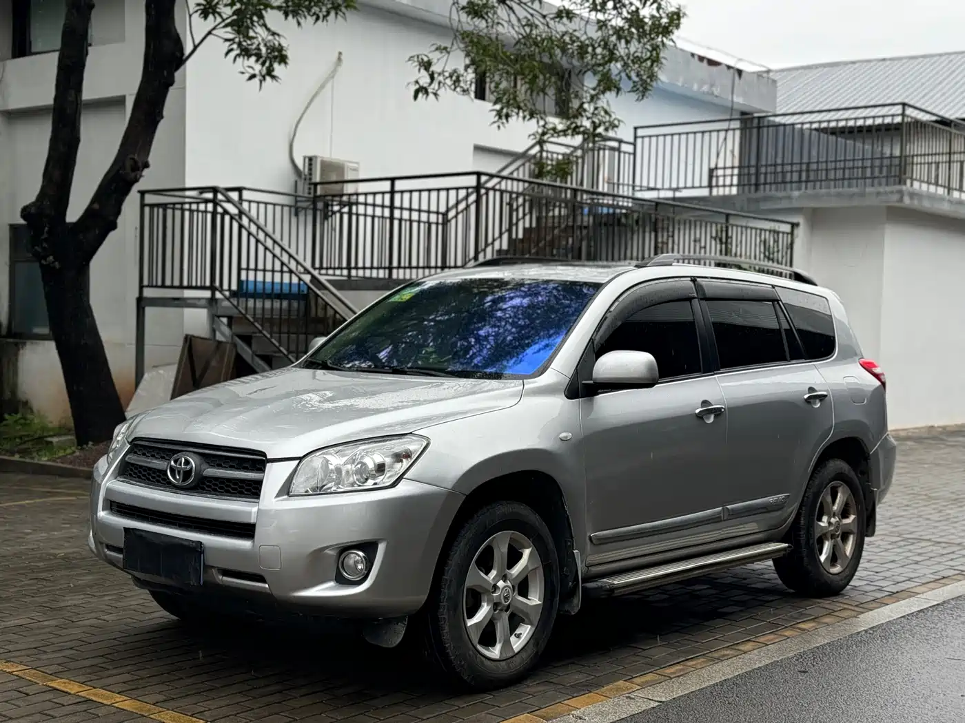 Toyota RAV4 Rongfang 2011 2.0L Automatic Classic Edition