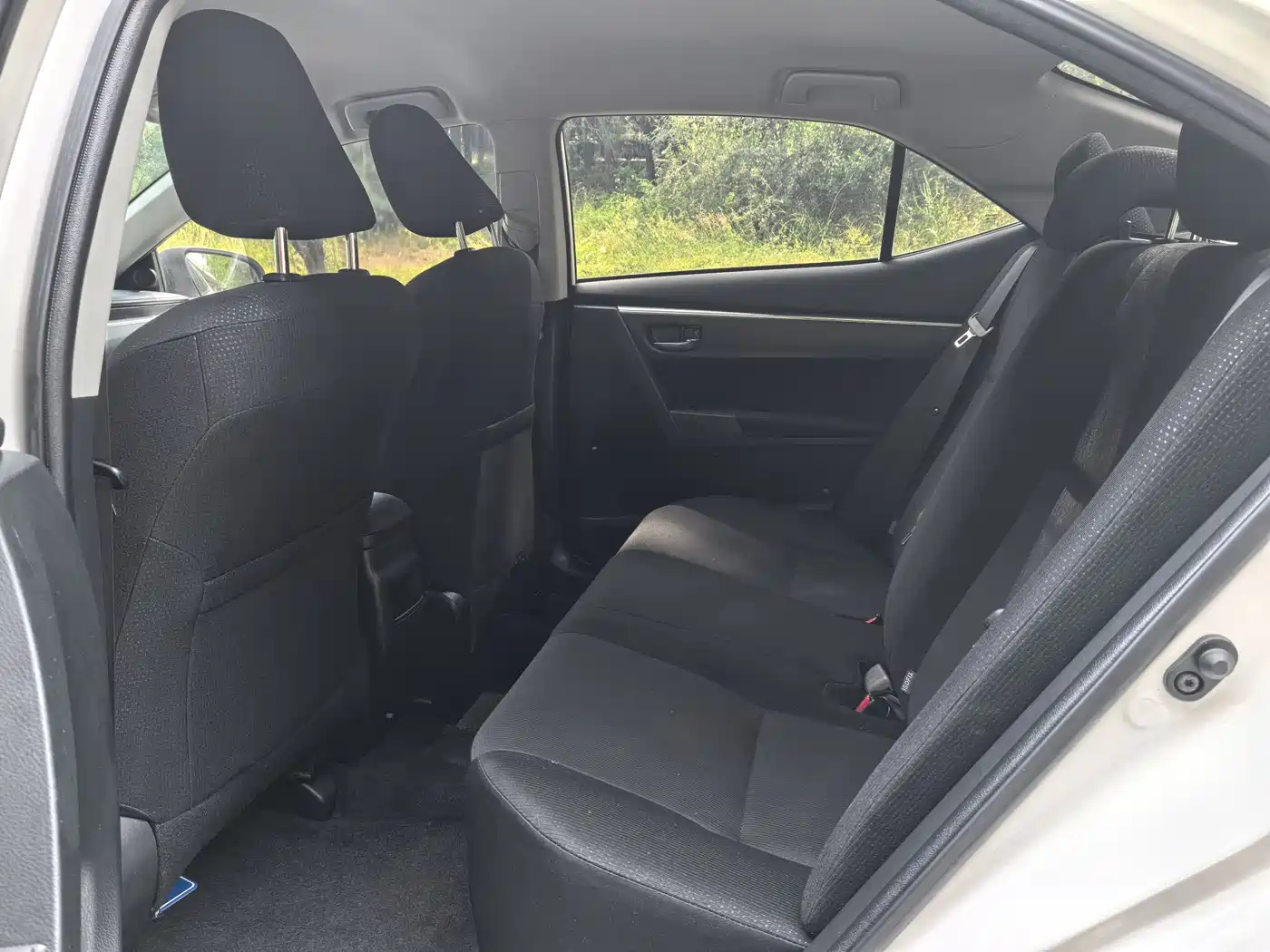 Toyota Corolla 2017 Facelift 1.6L S-CVT GL фото 8