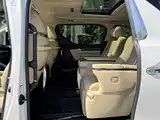Фото 12 - Toyota Vellfire