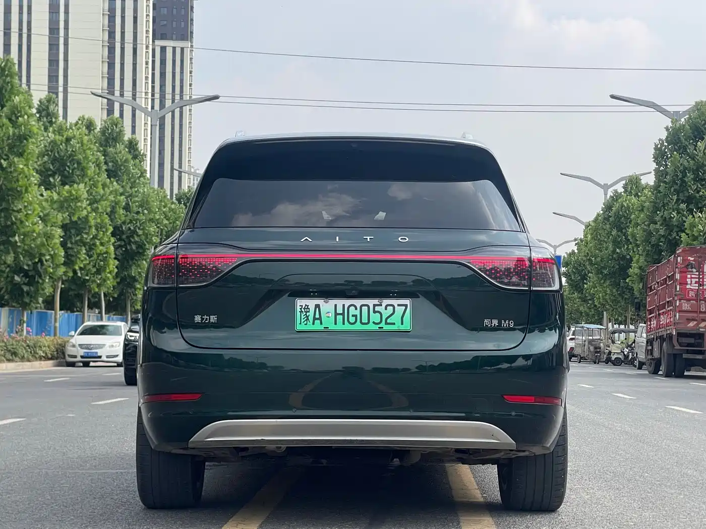AITO Wenjie AITO M9 2024 Range Extender Max Edition 42kWh 6-seater фото 8