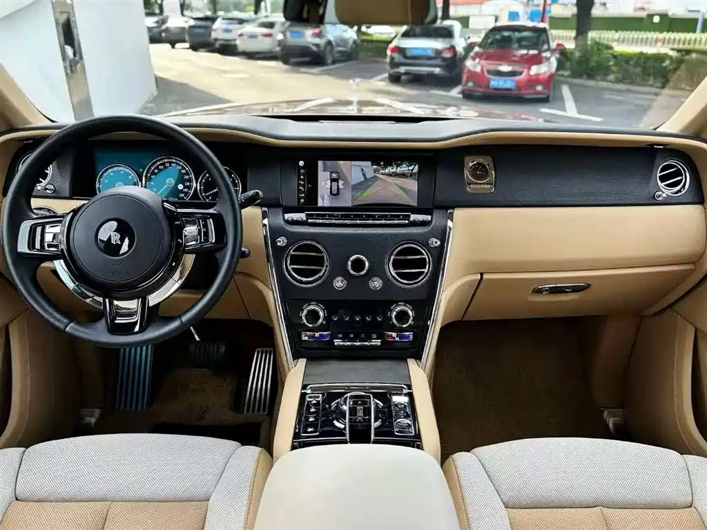 Rolls-Royce Cullinan 2018 5-Seater Version фото 4