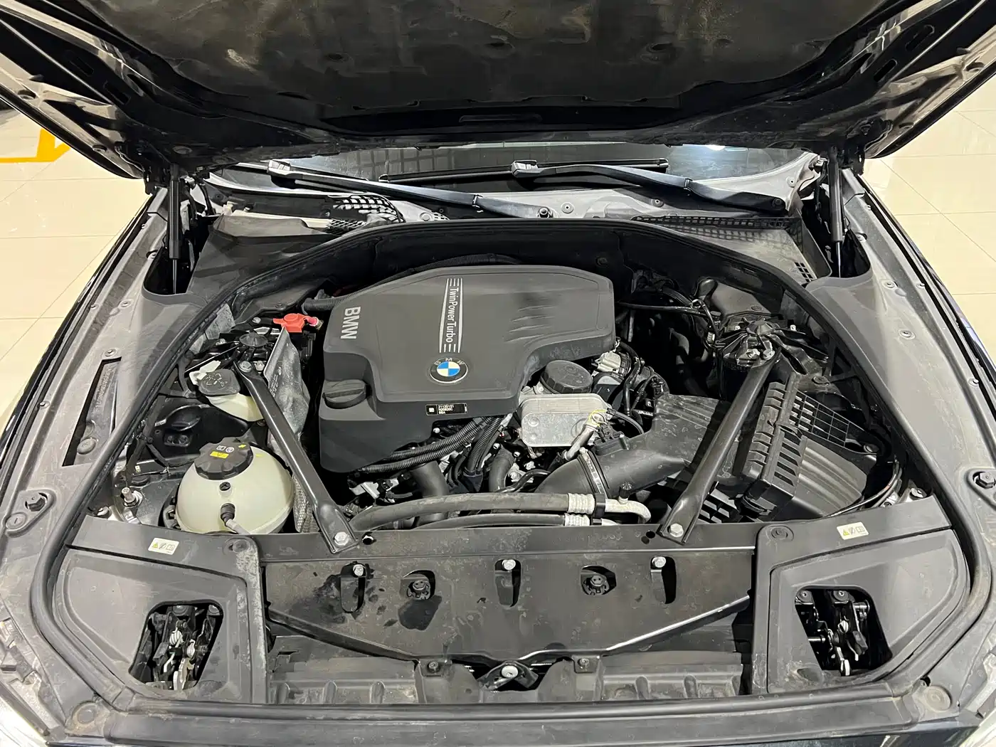 BMW 5 Series 2017 525Li Leading Edition фото 25