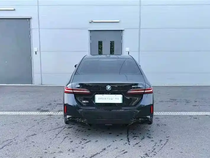 BMW i5 2025 2025 eDrive 35L M Sport Package