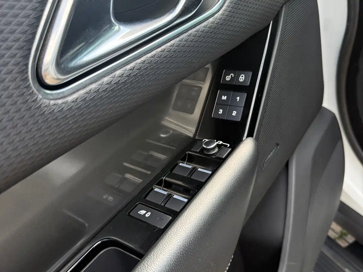 Land Rover Range Rover Velar 2018 2017 P250 S