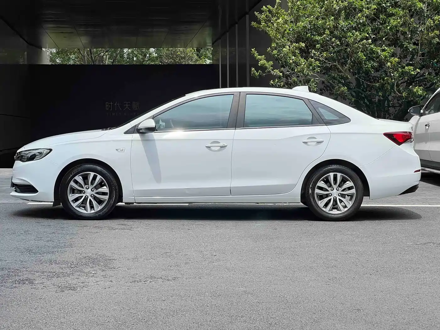 Buick Excelle 2019 18T Auto Connected Elite China VI фото 9