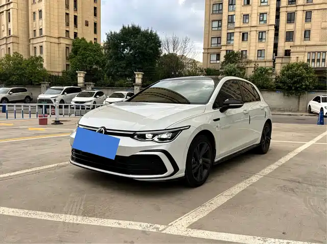 Volkswagen Golf 2022