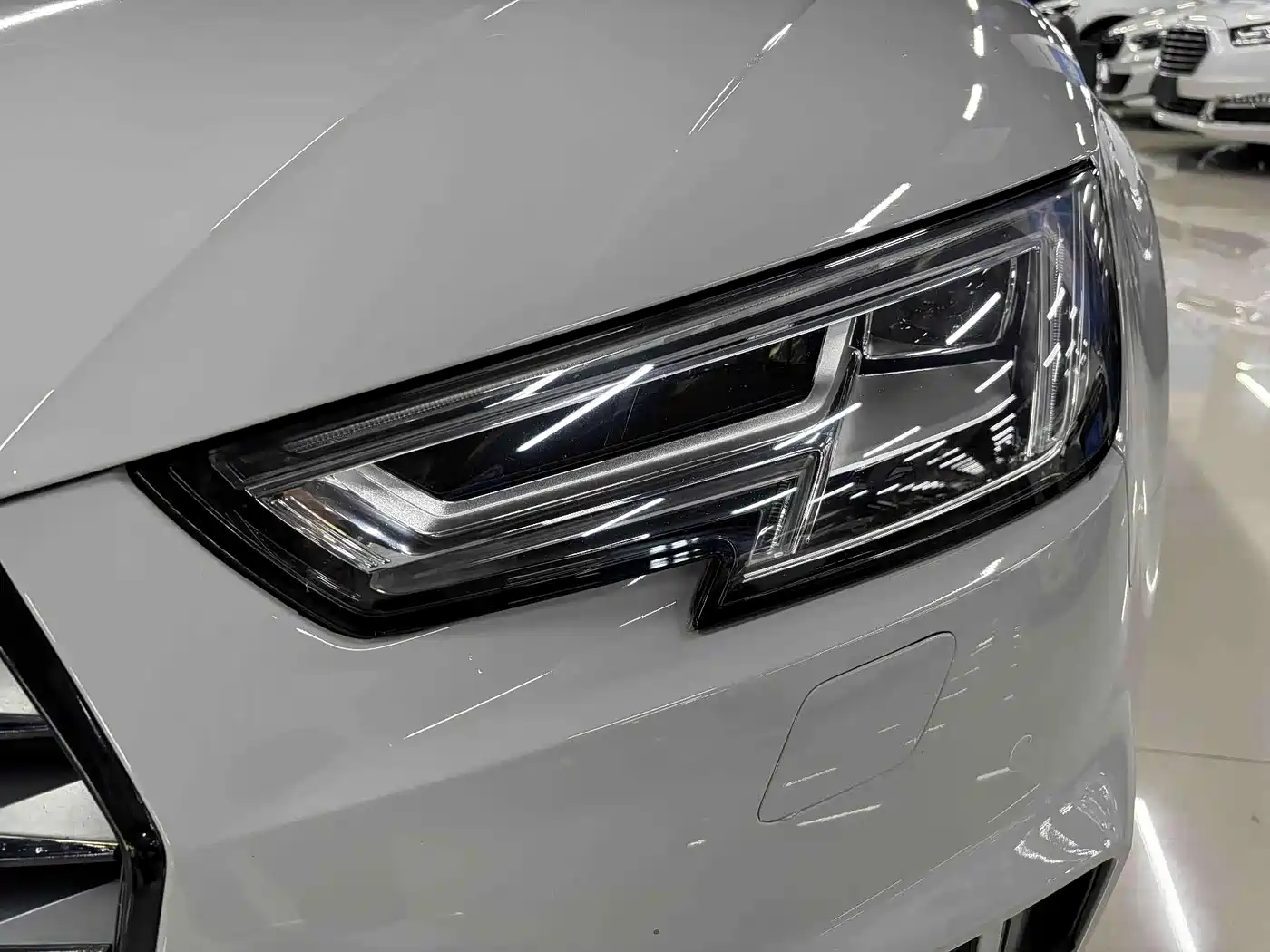Audi A4L 2017 Model 45 TFSI quattro Sport Version фото 7