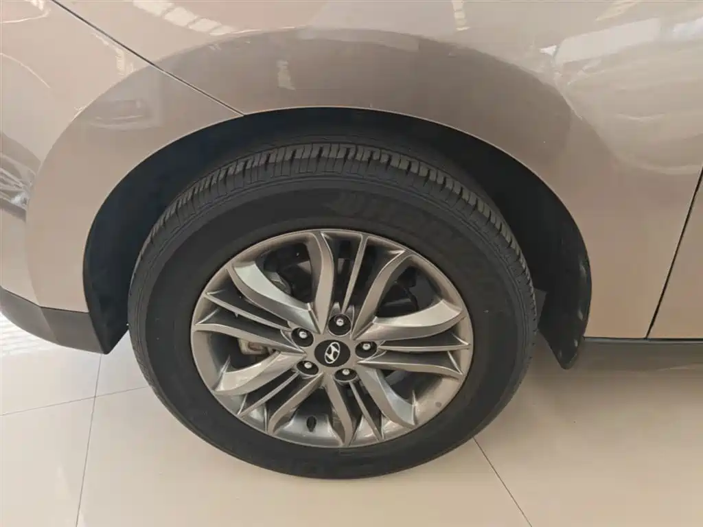 Hyundai Beijing Hyundai ix35 2013 2.0L Auto 2WD Smart GLS China IV фото 23
