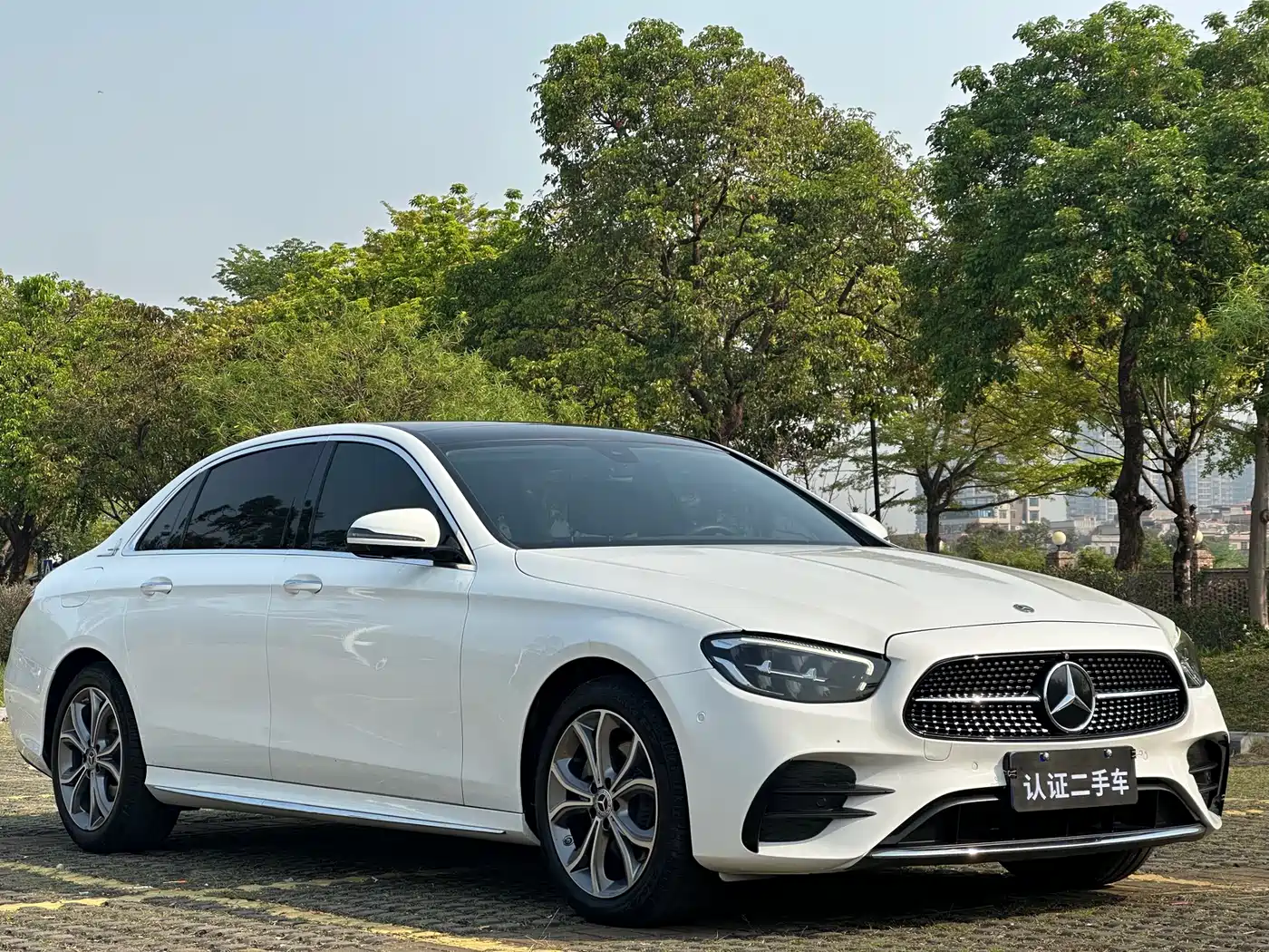 Mercedes-Benz E-Class 2021 E 300 L Sport Fashion фото 3