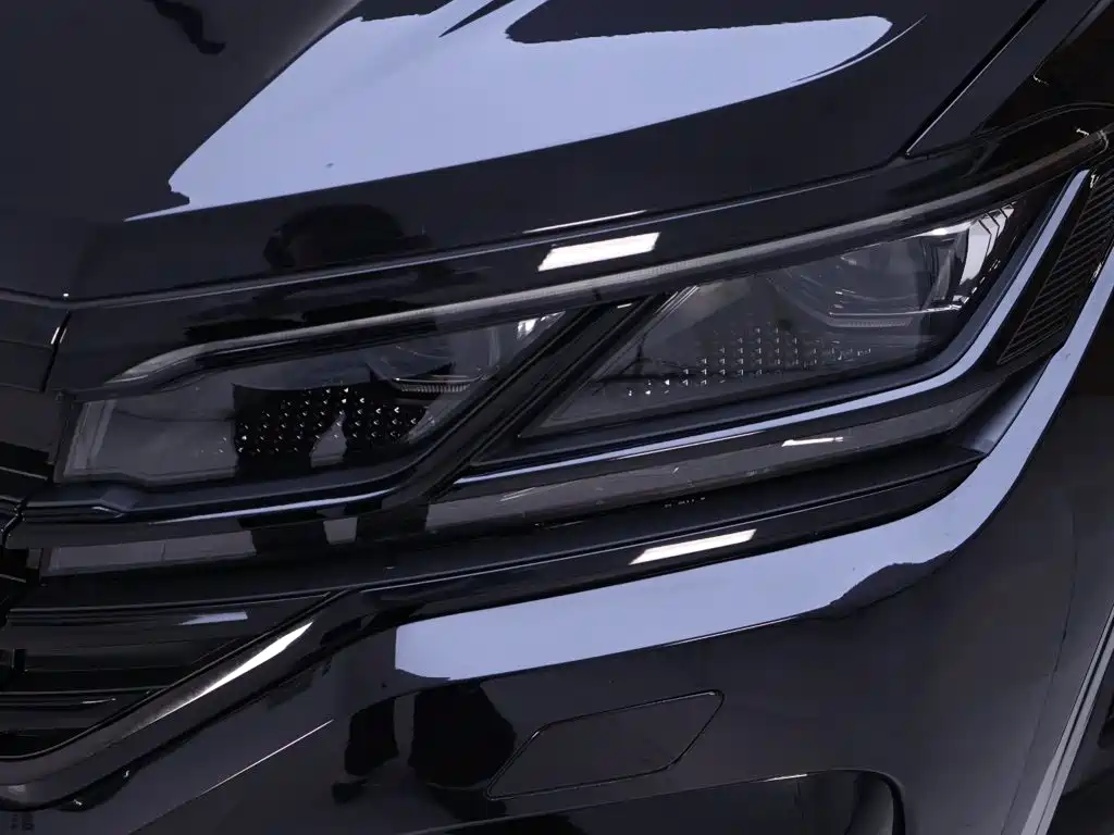 Фото 4 - Volkswagen Touareg
