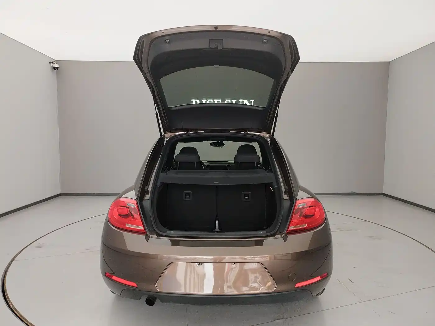 Volkswagen Beetle 2015 180TSI фото 9