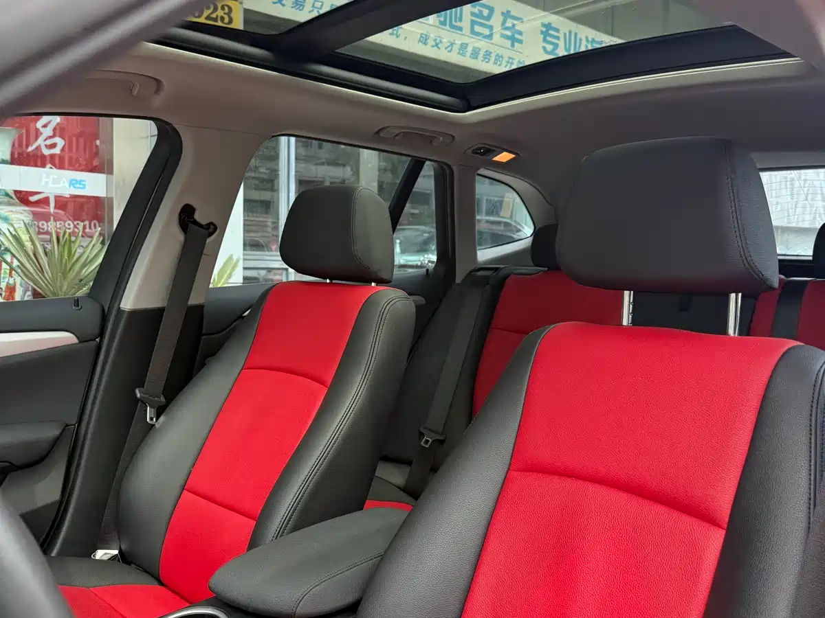 BMW X1 2014 sDrive18i Leading Edition фото 3