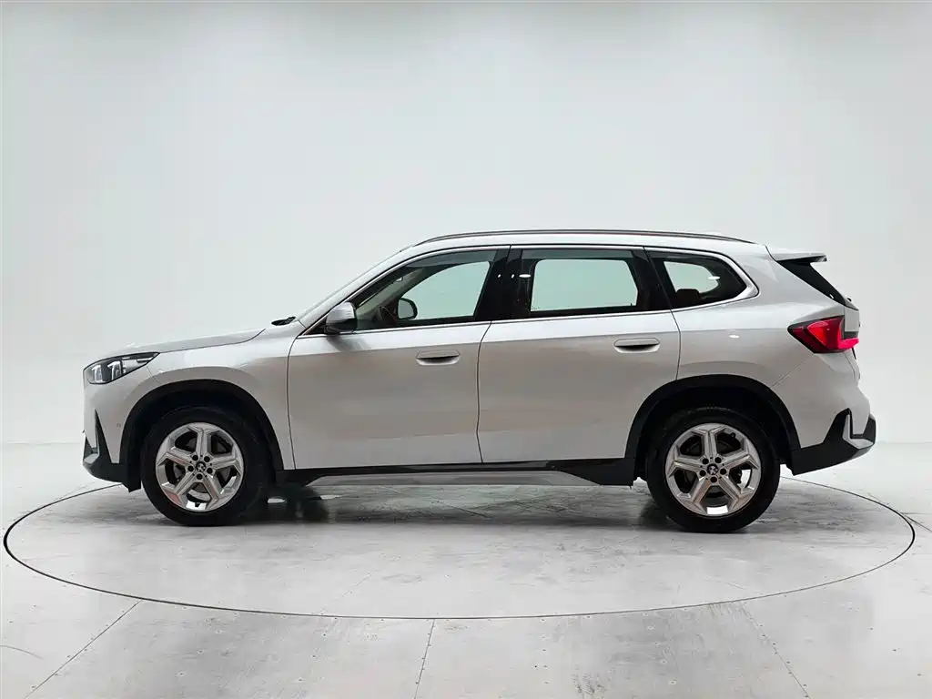 BMW X1 2023 sDrive20Li X Design Package фото 7