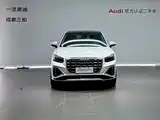 Photo 2 - Audi Q2L