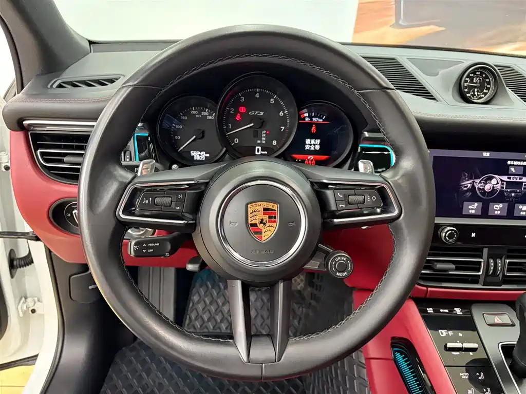 Porsche Macan 2023 Macan GTS 2.9T фото 16
