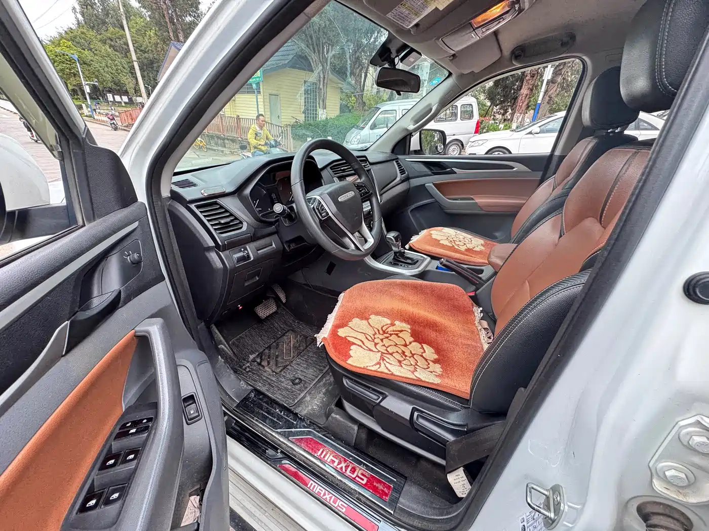 SAIC MAXUS CHASE T70