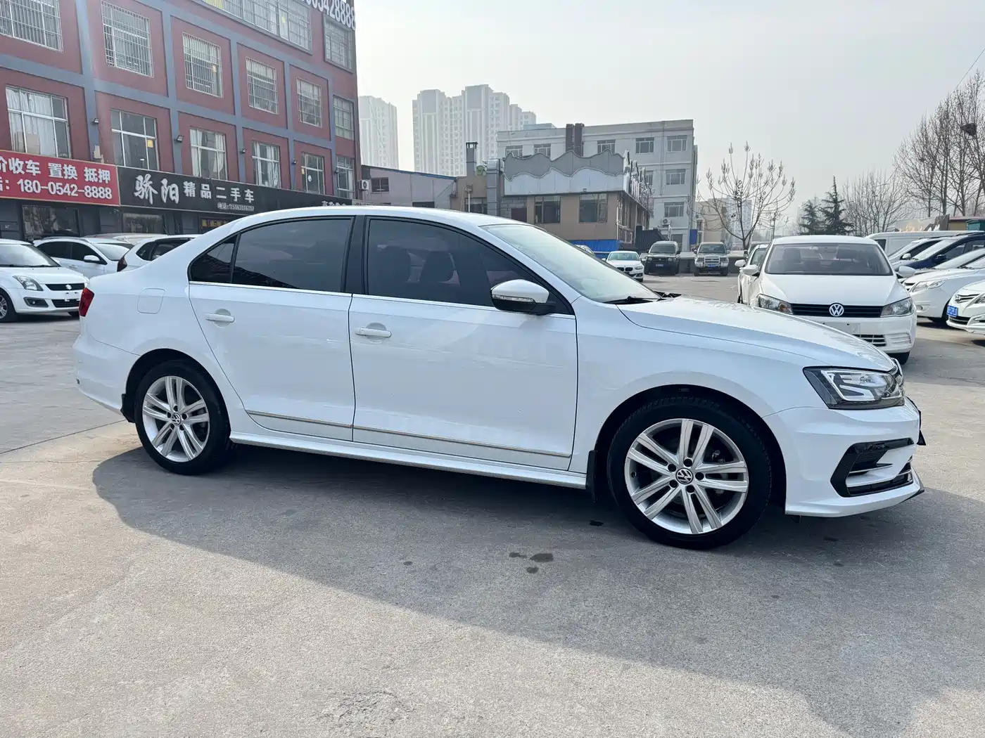 Volkswagen Sagitar 2018 280TSI DSG Spark Edition фото 2