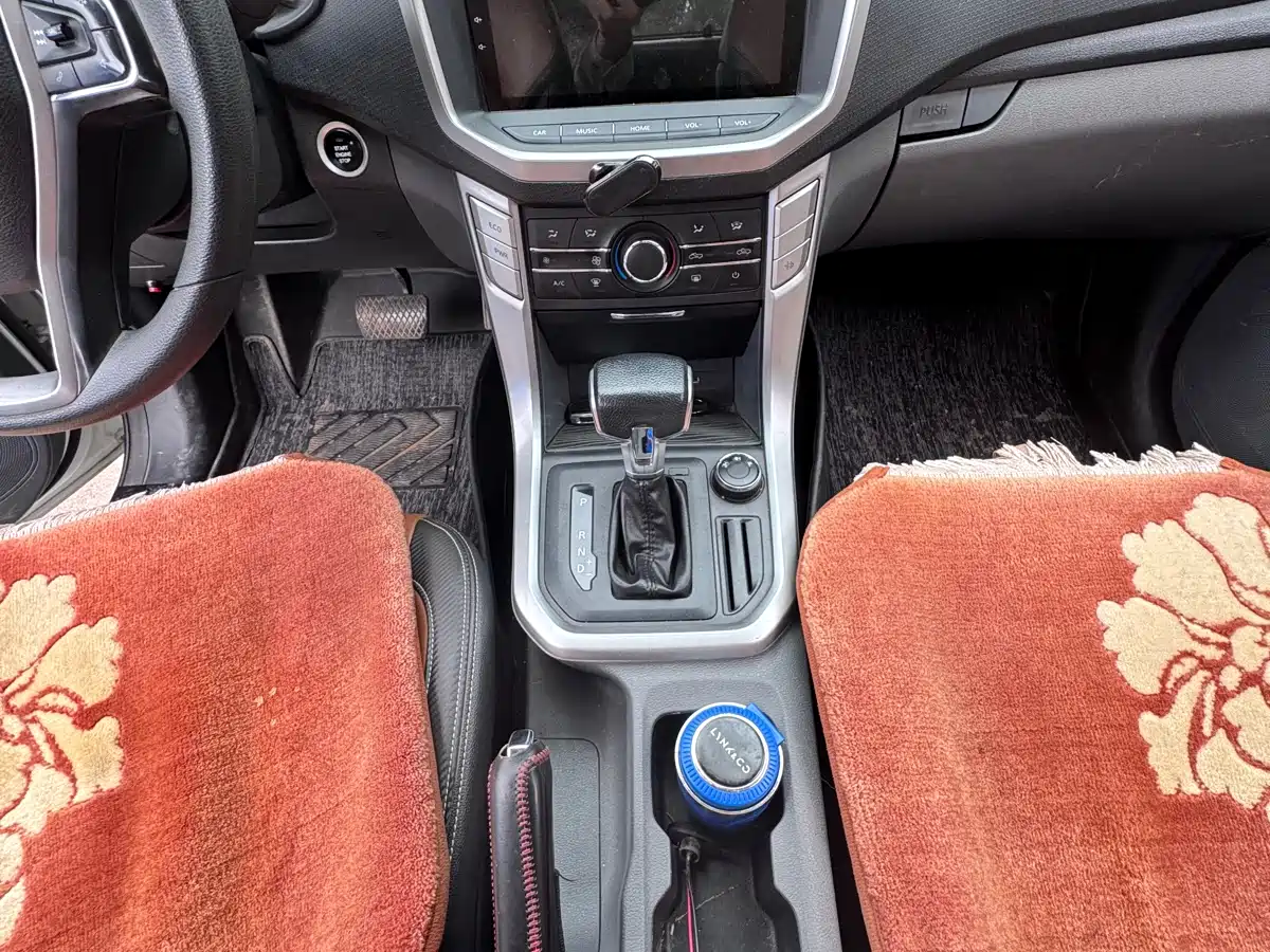 SAIC MAXUS CHASE T70