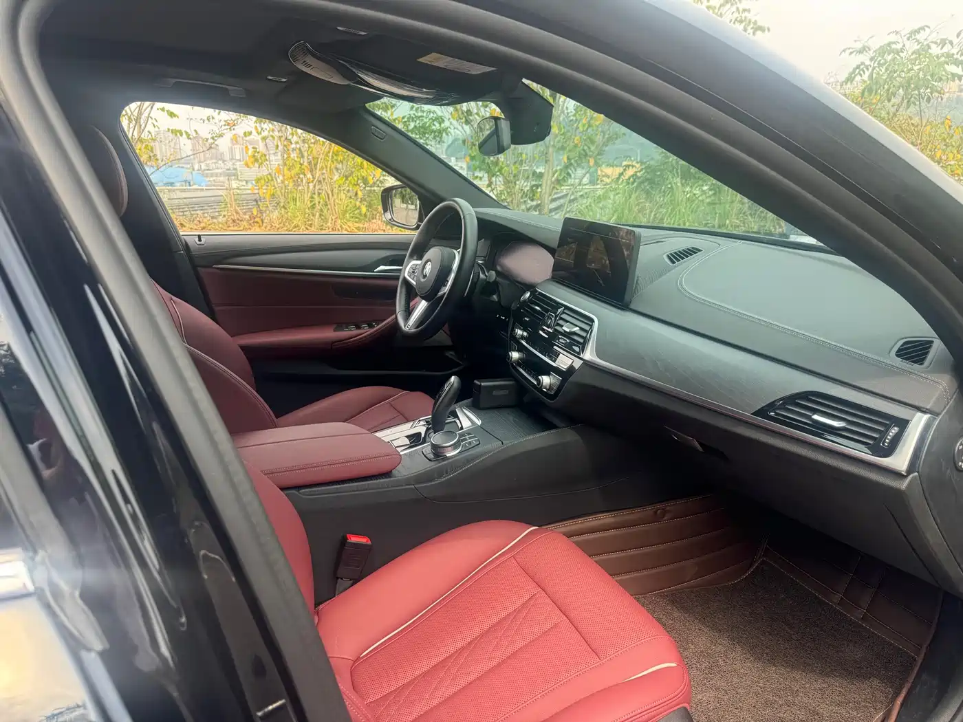BMW 5 Series 2022 530Li Leading M Sport Package фото 10