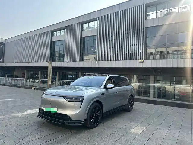 AITO ASK THE WORLD M8