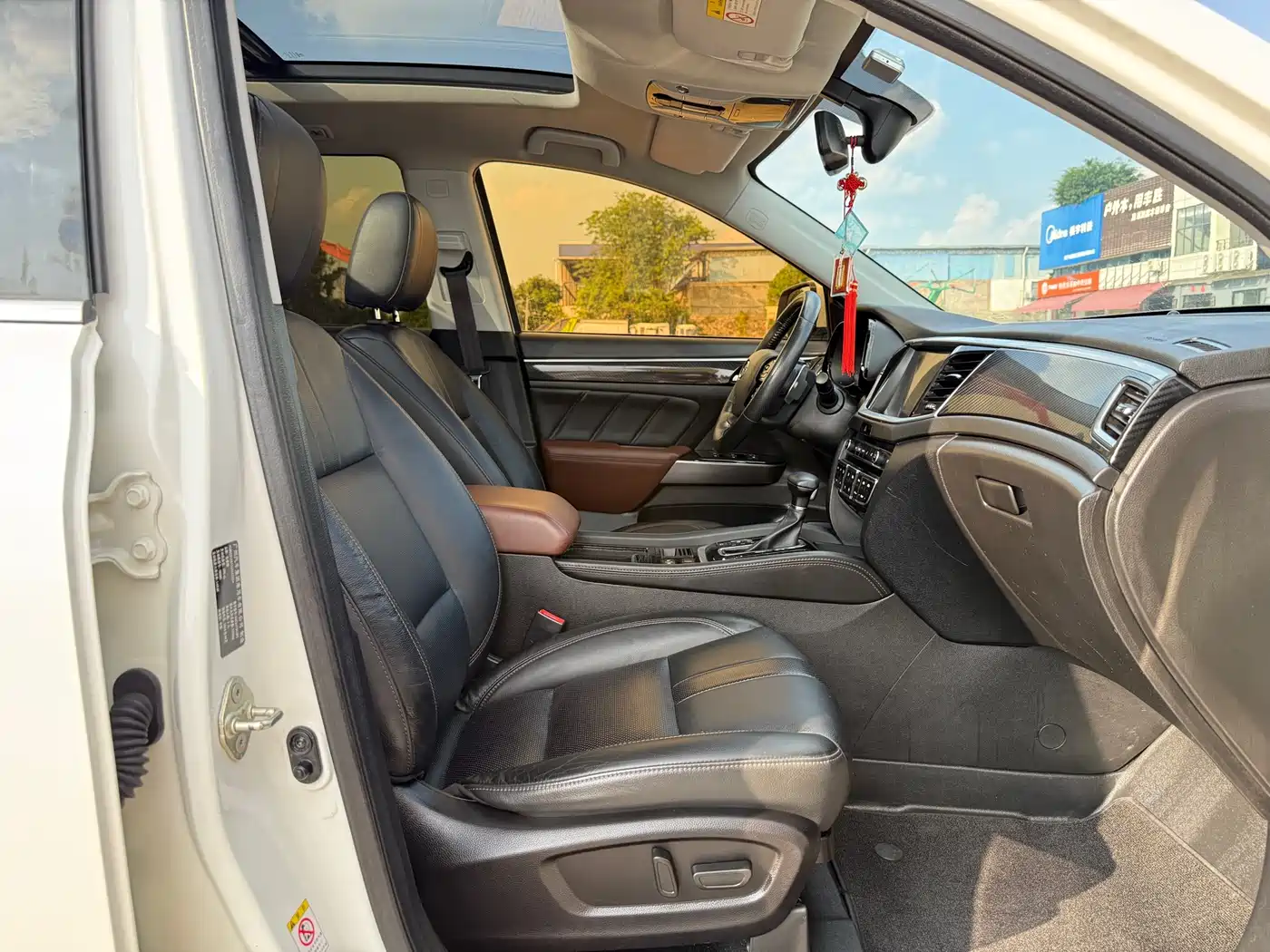 GAC Trumpchi Trumpchi GS7 2017 320T 2WD Luxury Smart Connect фото 7