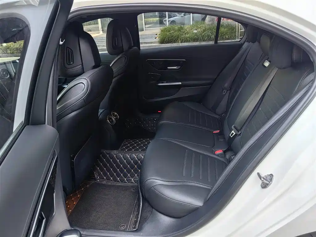Mercedes-Benz C-Class 2024 C 260 L Sport фото 12