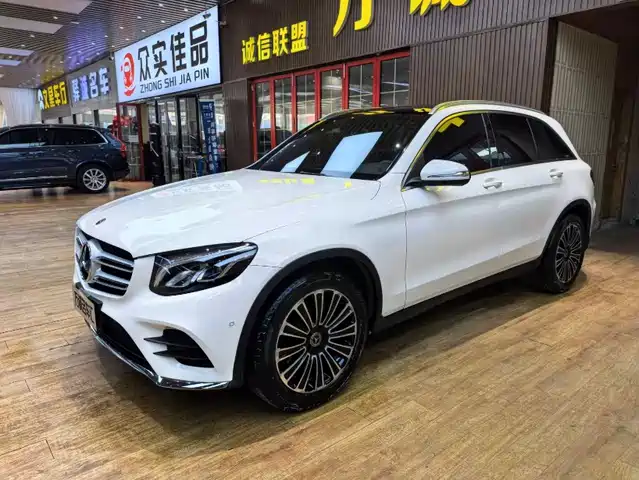 MERCEDES-BENZ GLC