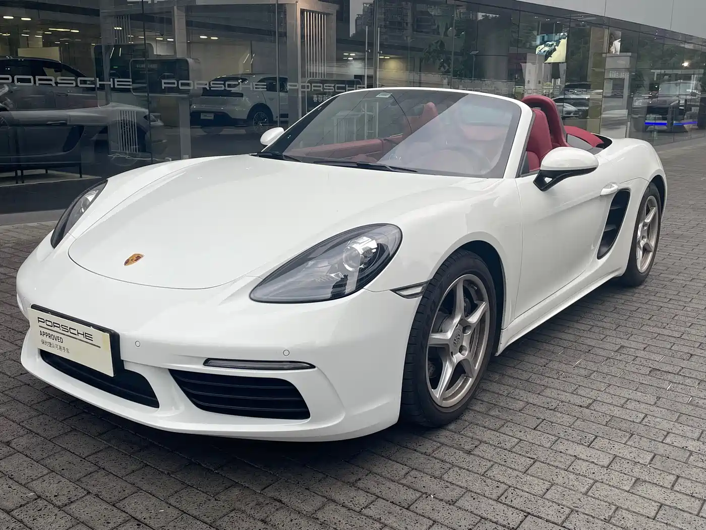 PORSCHE 718