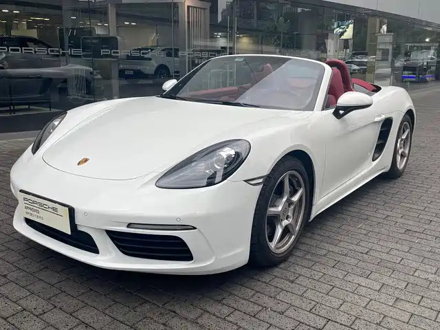 PORSCHE 718 2024