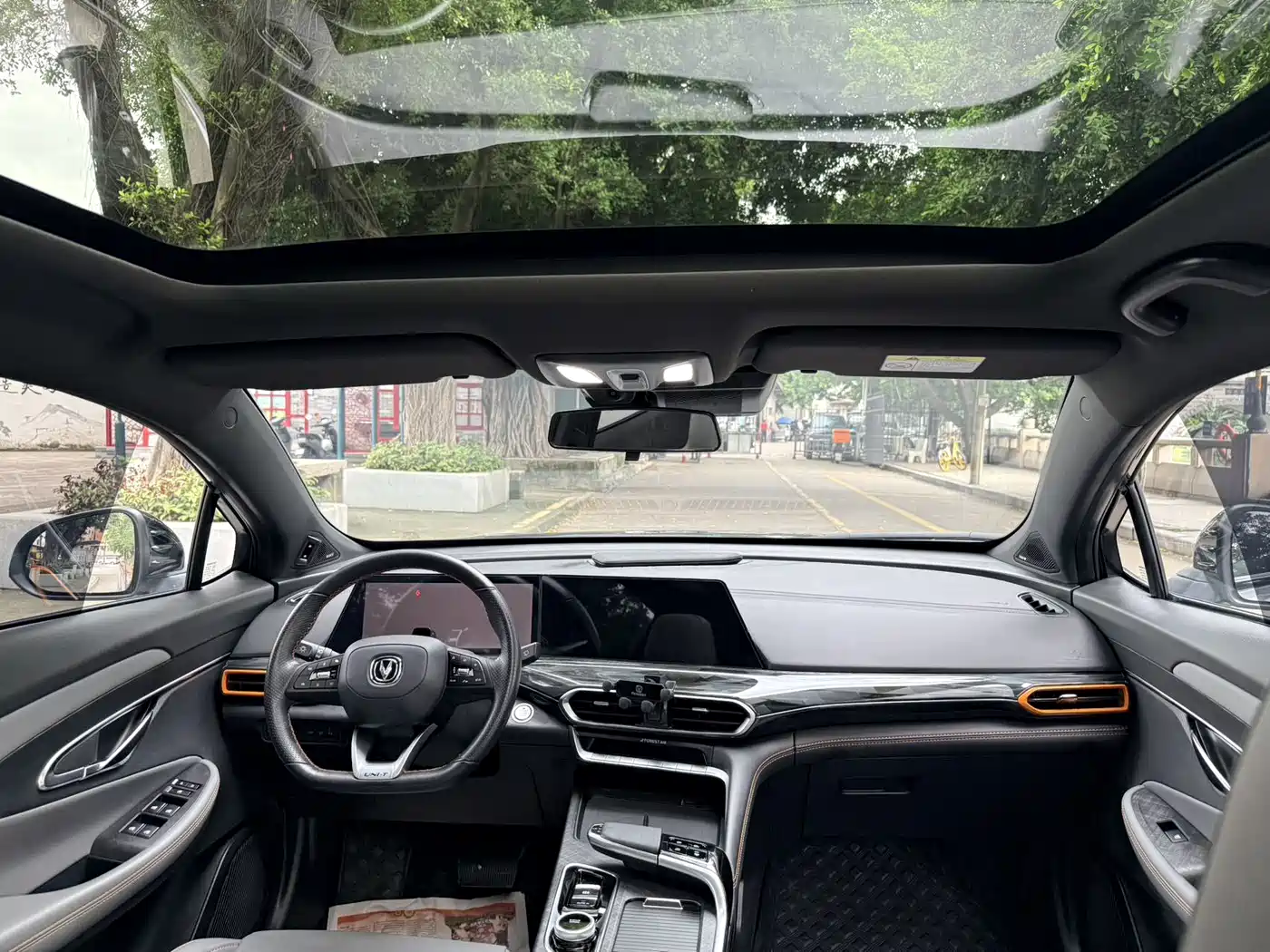 Фото 9 - Changan UNI-T